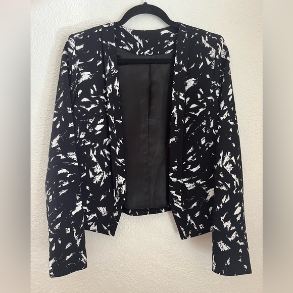 Artistic Pattern Blazer - Picture 2 of 6